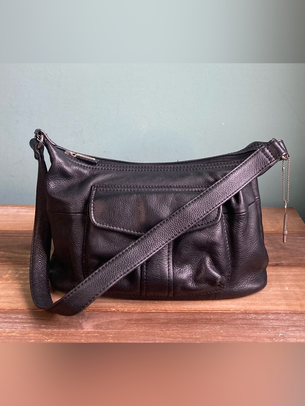 Vintage Fossil Black Leather 1954 Shoulder Bag with Key Charm